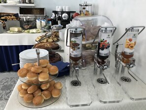 Dinner served  - Hotel Blumarin (Jesolo)