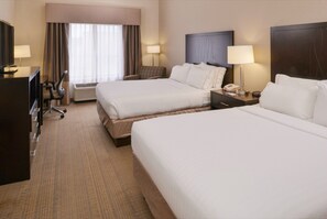 Hypo-allergenic bedding, down duvets, desk, iron/ironing board - Holiday Inn Express & Suites Sikeston Southwest by IHG (Sikeston)