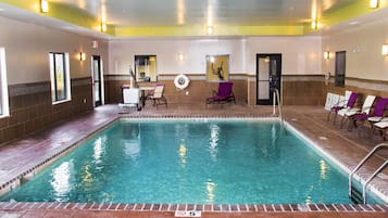 Indoor pool, pool loungers