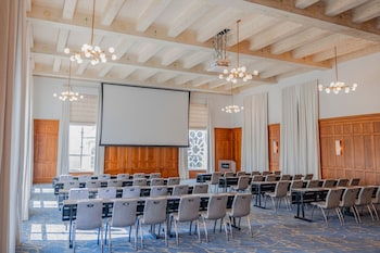 Meeting space at Le Meridien Tampa, The Courthouse