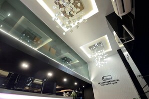 Interior - Le Touche' (Bangkok)