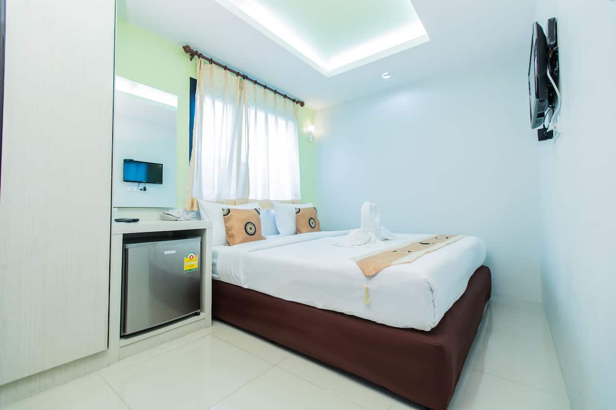 Superior Double Room | Peti besi dalam bilik, meja, Wi-fi percuma, cadar katil