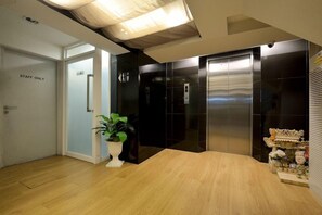 Interior - Le Touche' (Bangkok)