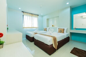 Deluxe Twin Room | In-room safe, desk, free WiFi, bed sheets - Le Touche' (Bangkok)