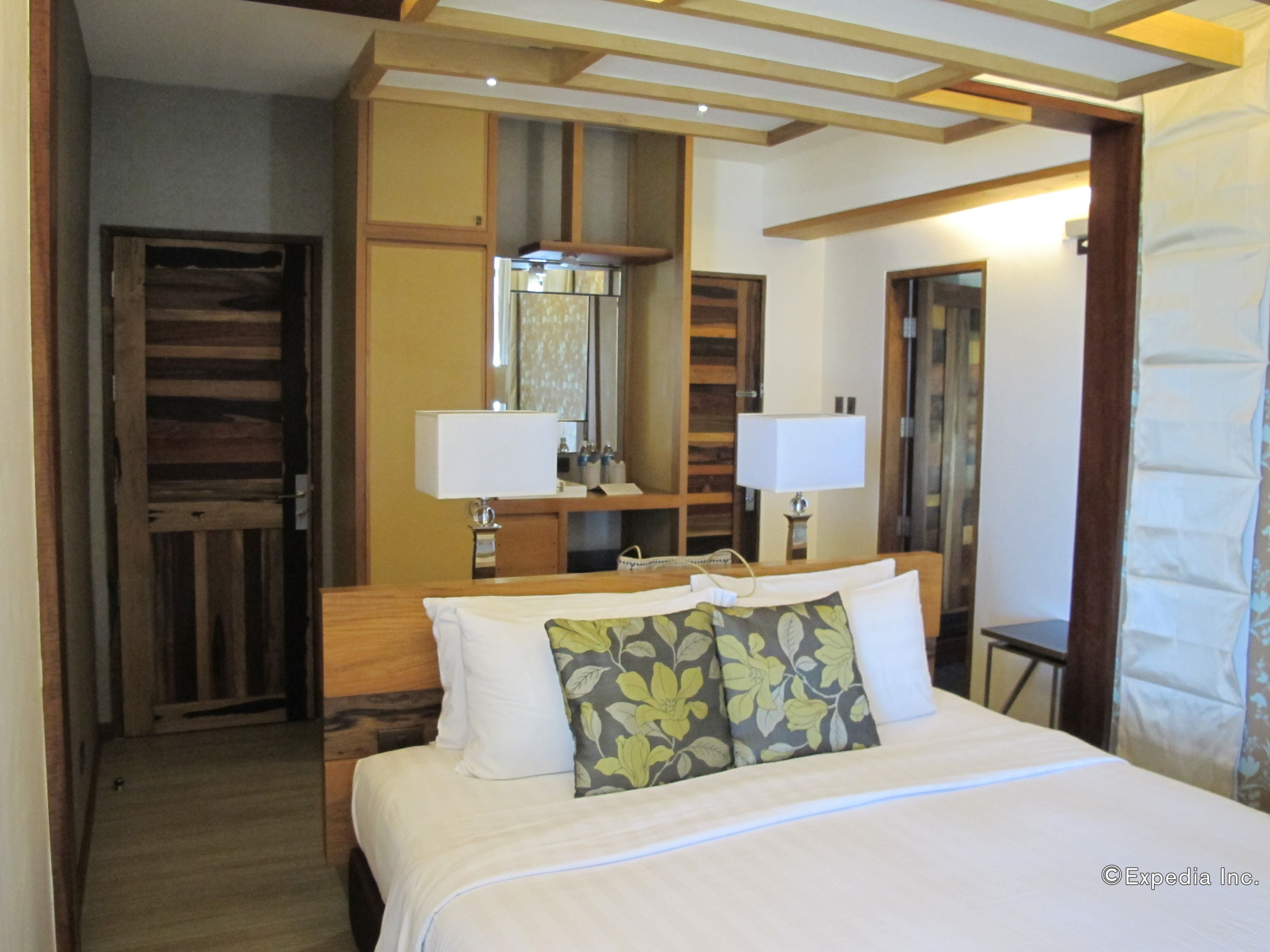 Minibar, in-room safe, free cribs/infant beds, free WiFi