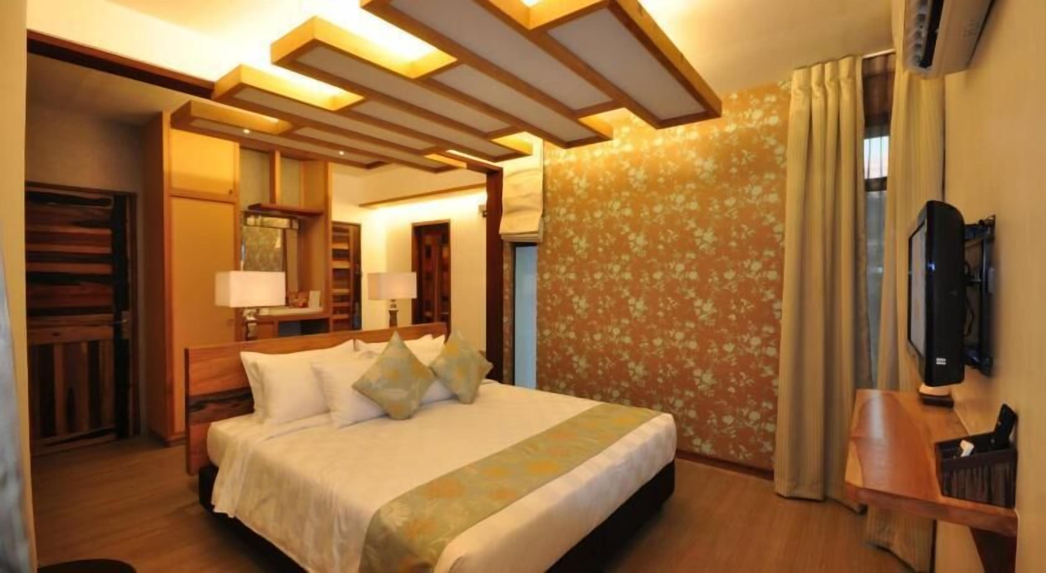 Minibar, in-room safe, free cots/infant beds, free WiFi