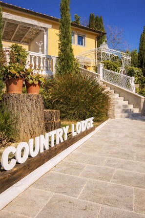 Fachada da propriedade