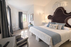 Superior kamer, 1 twee- of 2 eenpersoonsbedden (Elegant) | Een bureau, gratis wifi, beddengoed