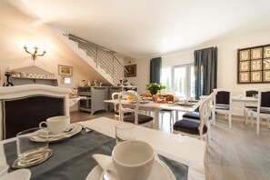 Café da manhã com buffet grátis