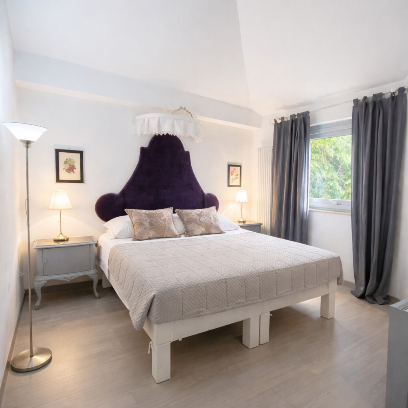 Dobbelt- eller tomannsrom – classic | Skrivebord, wi-fi (inkludert) og sengetøy