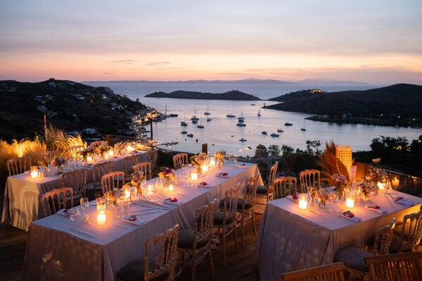 Lunch, dinner served; Greek cuisine, al fresco dining - Aigis Suites (Kea)