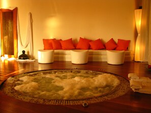 Sauna, hot tub, steam room, Turkish bath/hammam, body treatments - Aigis Suites (Kea)