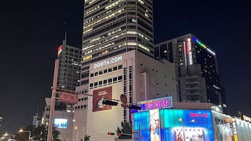 Shopping mall
