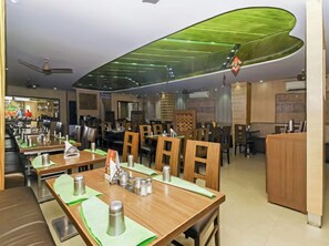 Lunch and dinner served, Regional cuisine
