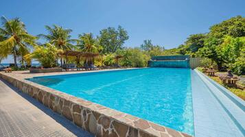 2 outdoor pools, pool umbrellas, sun loungers