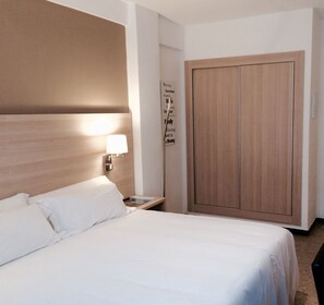 Chambre Double | Literie de qualité supérieure, coffres-forts dans les chambres