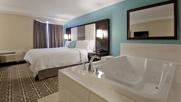 Junior Suite, 1 King Bed, Jetted Tub