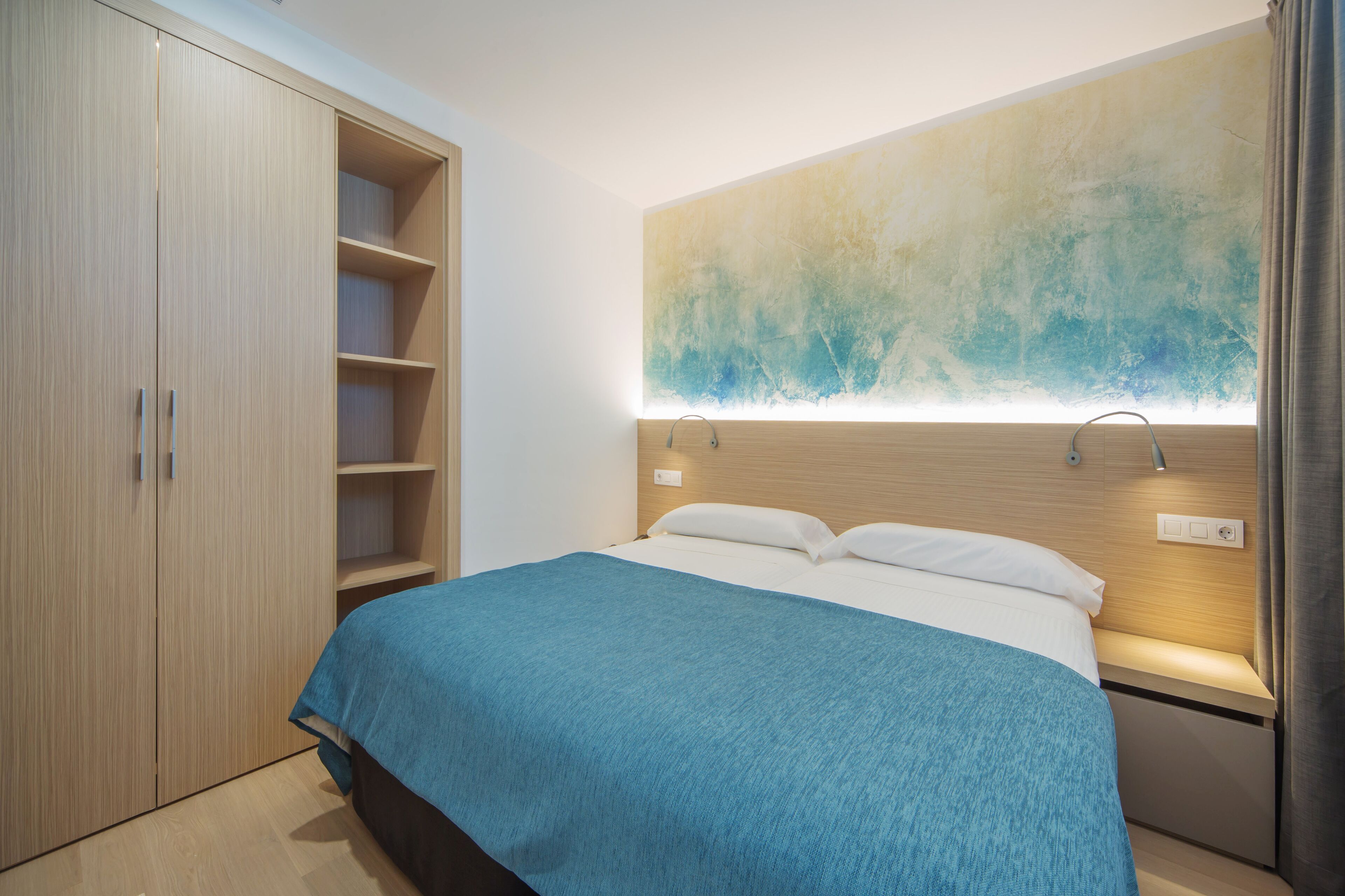 In-room safe, laptop workspace, blackout curtains, soundproofing