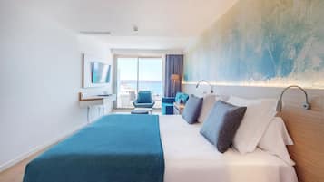 Junior Suite, Balcony, Sea View (superior) | In-room safe, laptop workspace, blackout curtains, soundproofing