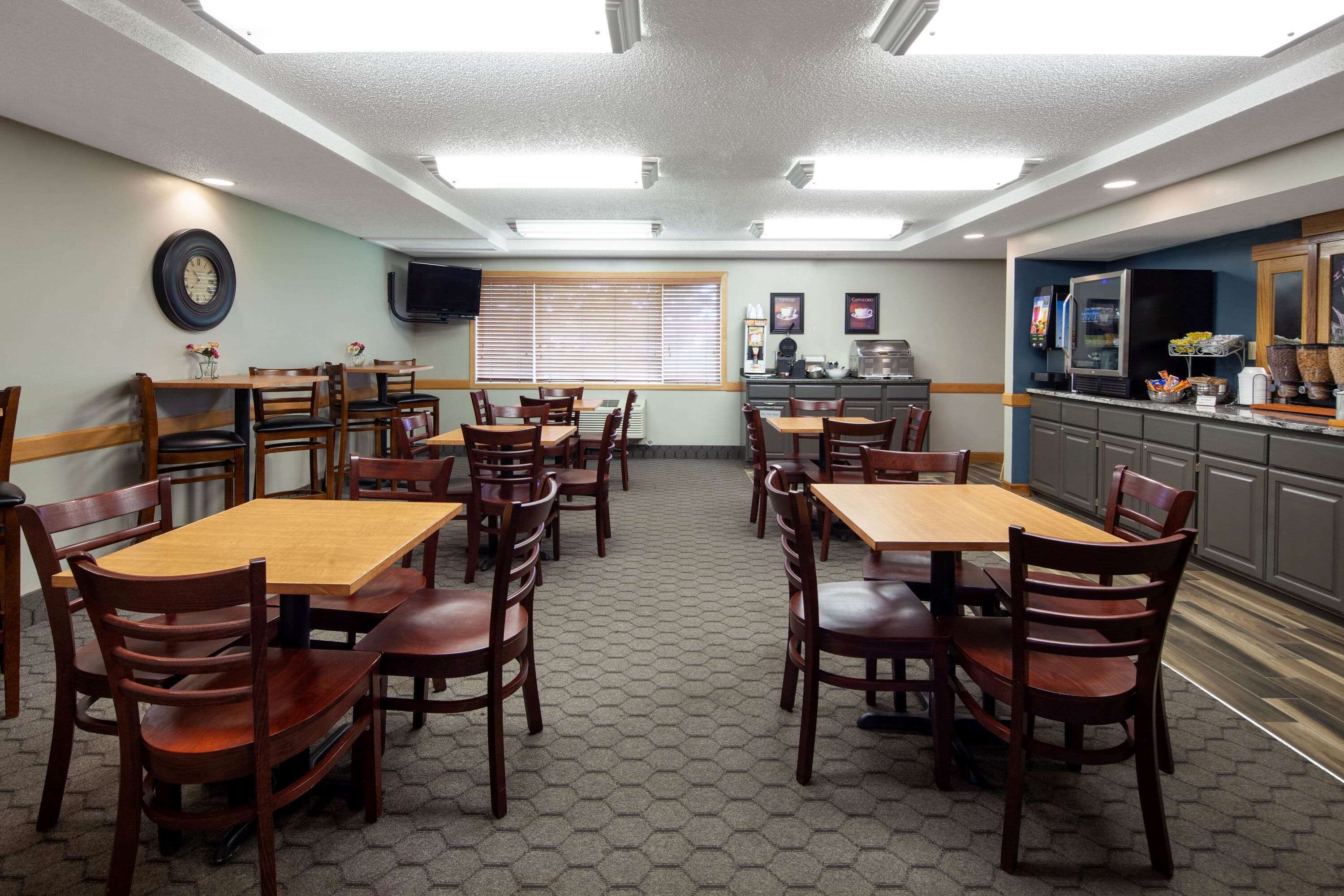 free daily continental breakfast