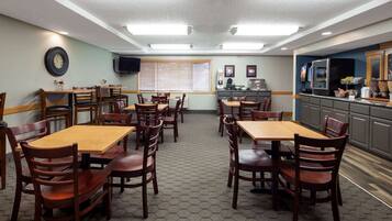 Free daily continental breakfast