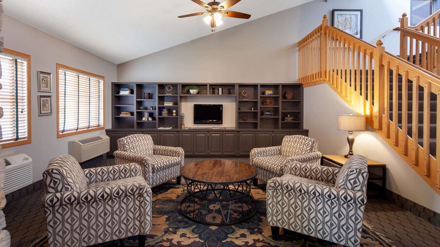 AmericInn by Wyndham Northfield