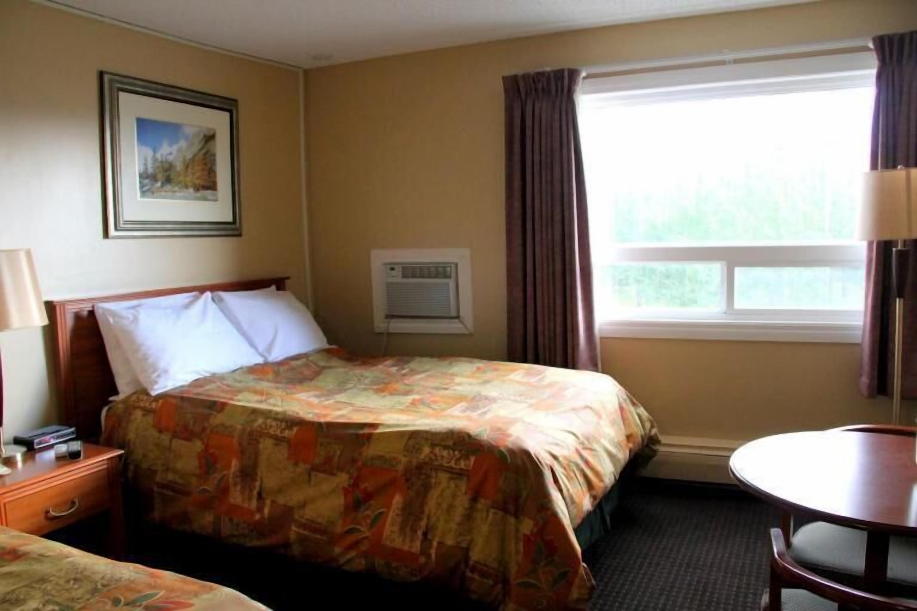 desk, iron/ironing board, rollaway beds, free wifi