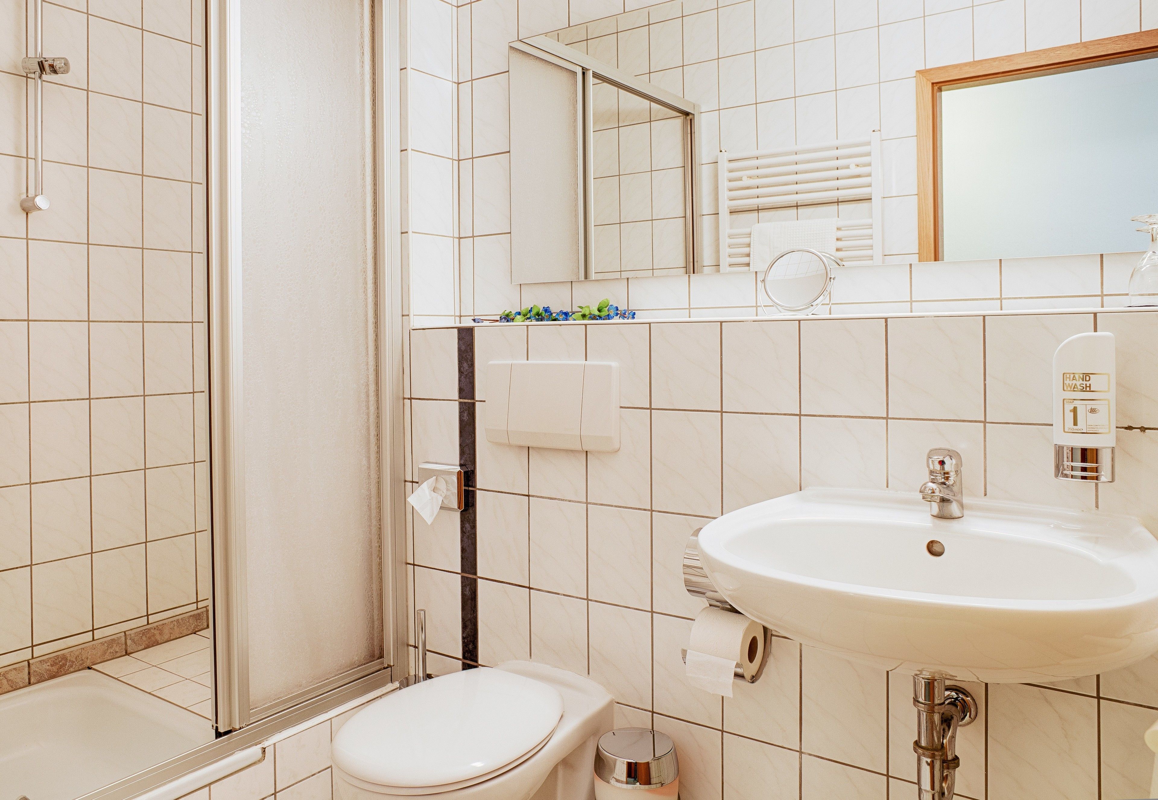 double room | bathroom | shower, hair dryer, towels