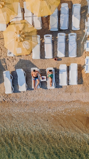 Private beach, sun loungers, beach umbrellas - Bitez Garden Life Hotel - All Inclusive (Bodrum)