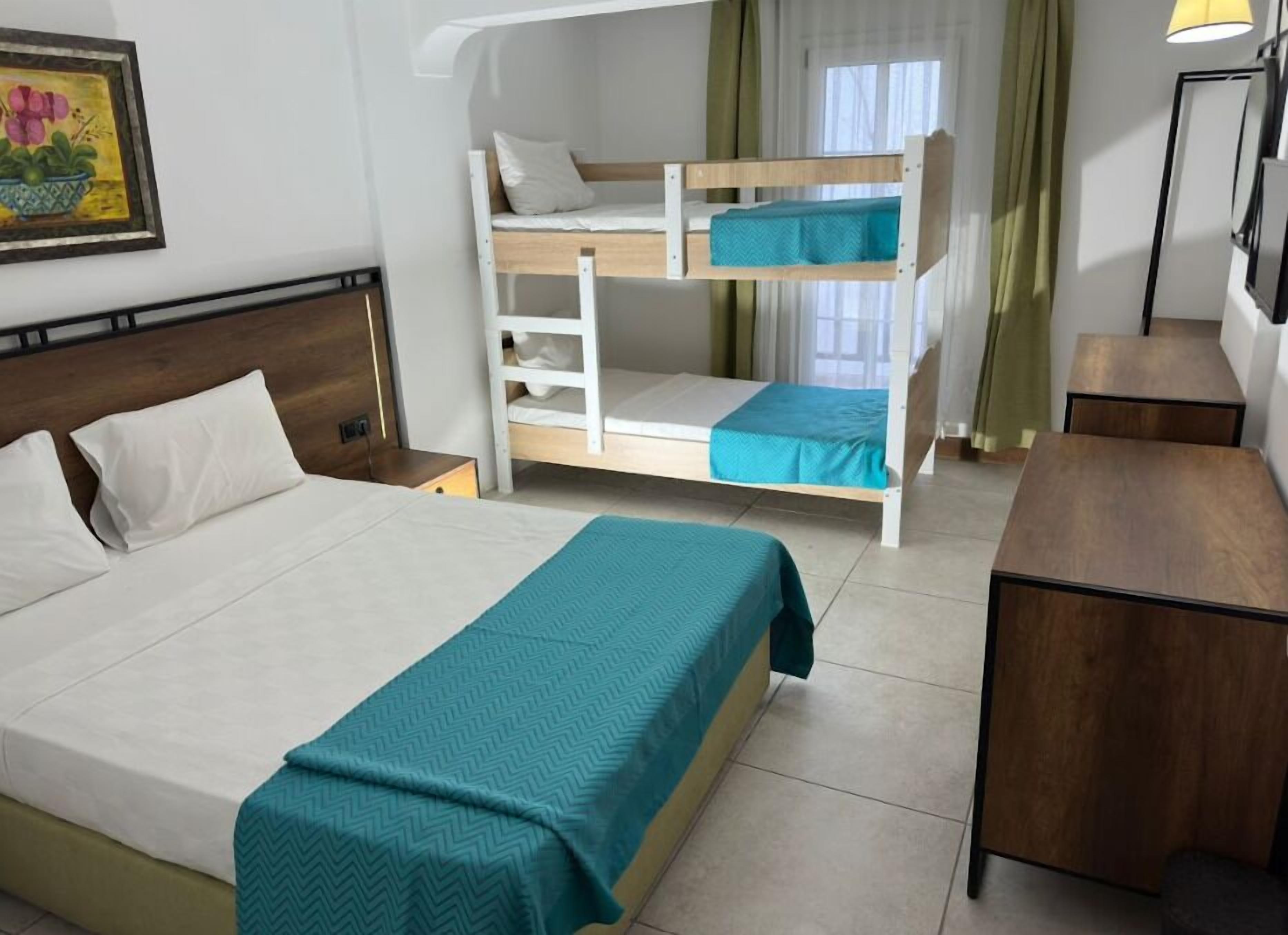 Economy slaapzaal | Een bureau, geluiddichte muren, gratis wifi, beddengoed