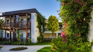 Exterior - Bitez Garden Life Hotel - All Inclusive (Bodrum)