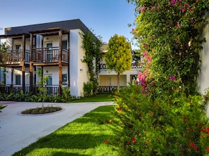 Exterior - Bitez Garden Life Hotel - All Inclusive (Bodrum)