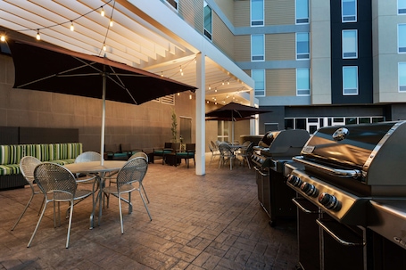 Restaurant. Home2 Suites by Hilton Salt Lake City-Murray, UT