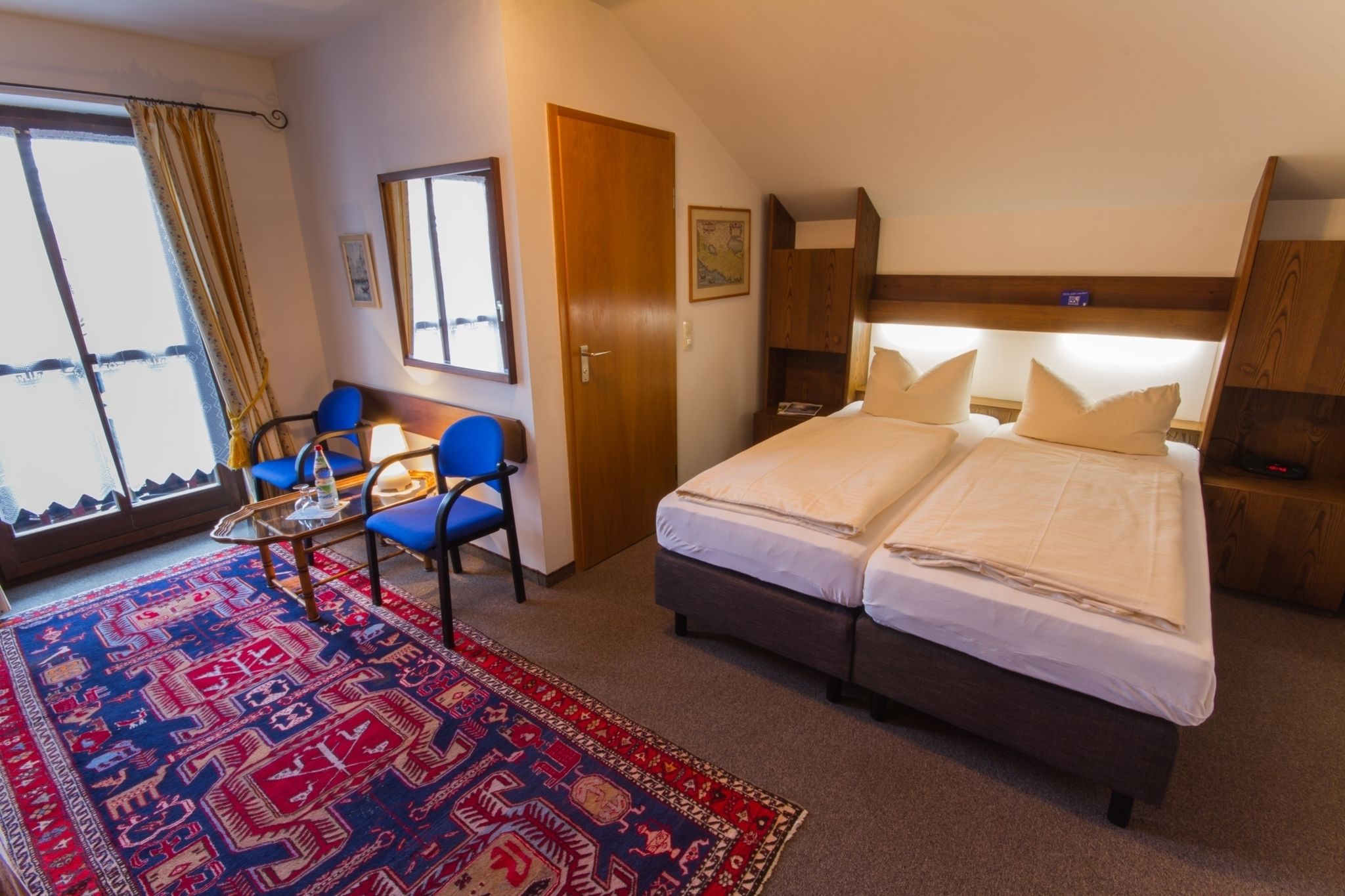 comfort double room, 1 king bed | in-room safe, desk, free wifi