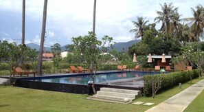 Outdoor pool, pool loungers