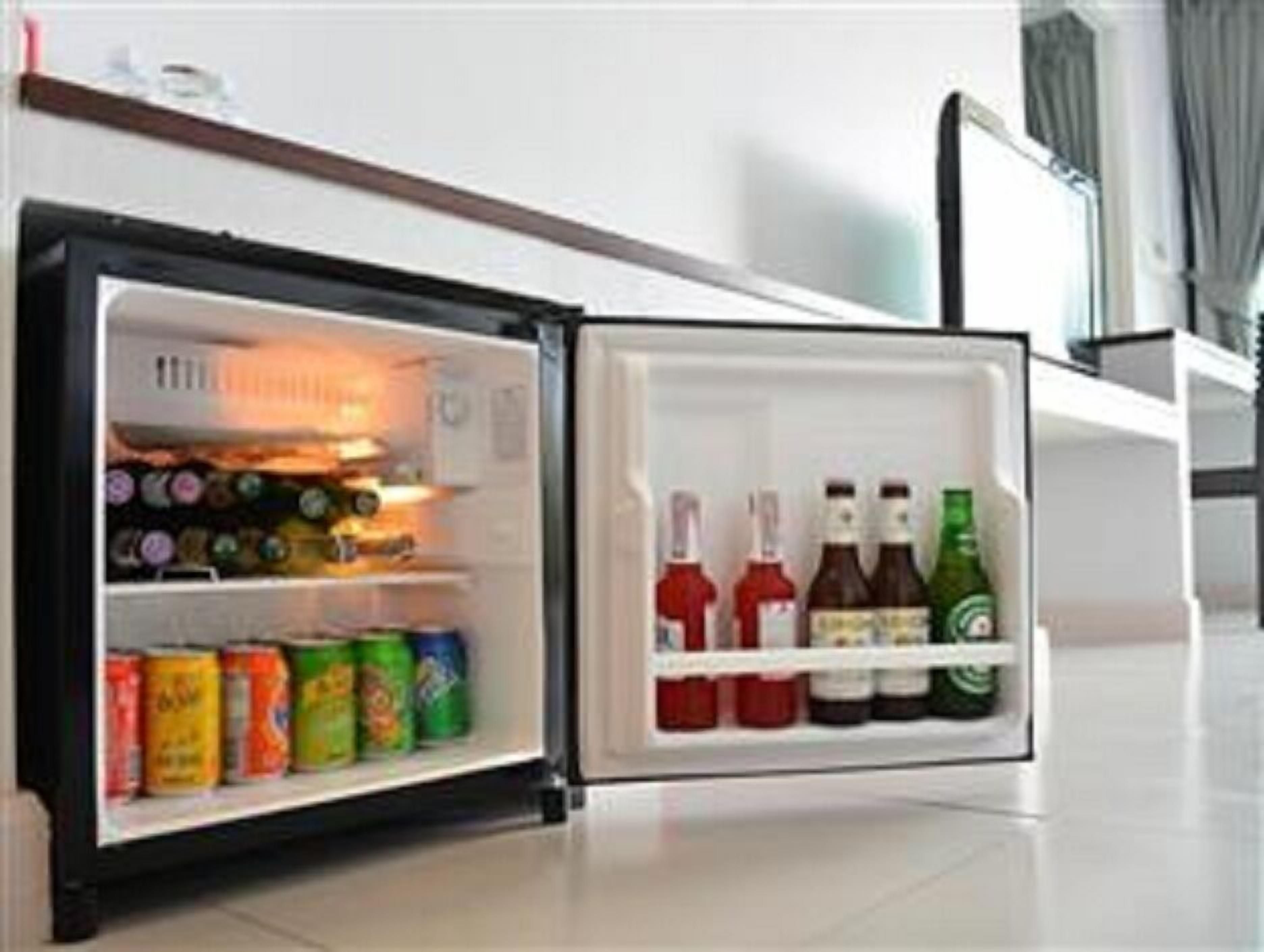 standard room | mini fridge