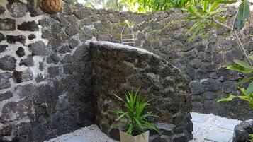 Bungalow, Beachfront (Frangipani) | Bathroom | Shower, free toiletries, towels