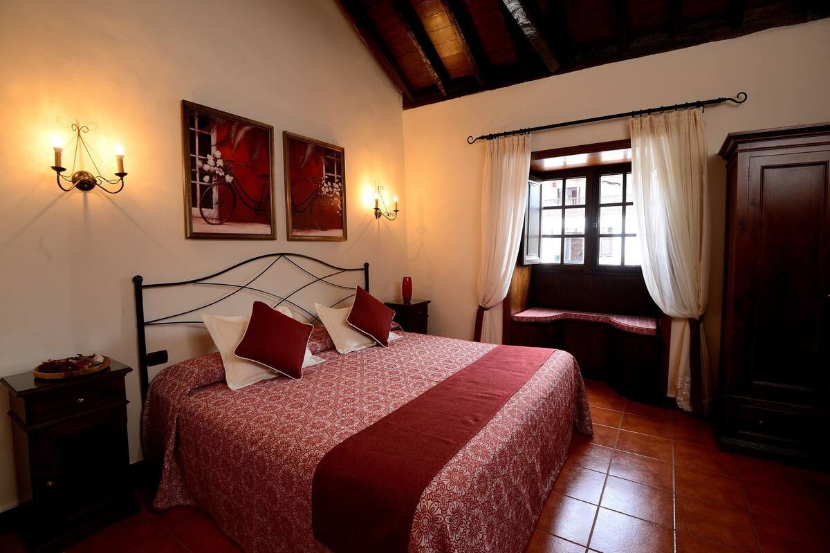 Apartment, 1 Bedroom | In-room safe, desk, cribs (free), WiFi (free)