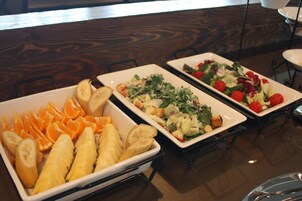 Cooked-to-order breakfast for a fee on weekends