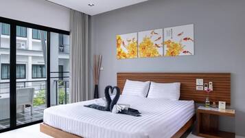 Deluxe Double Room | In-room safe, desk, blackout drapes, free WiFi