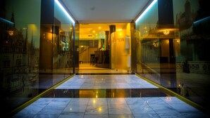 Interior entrance - Hotel Sofia (Wroclaw)