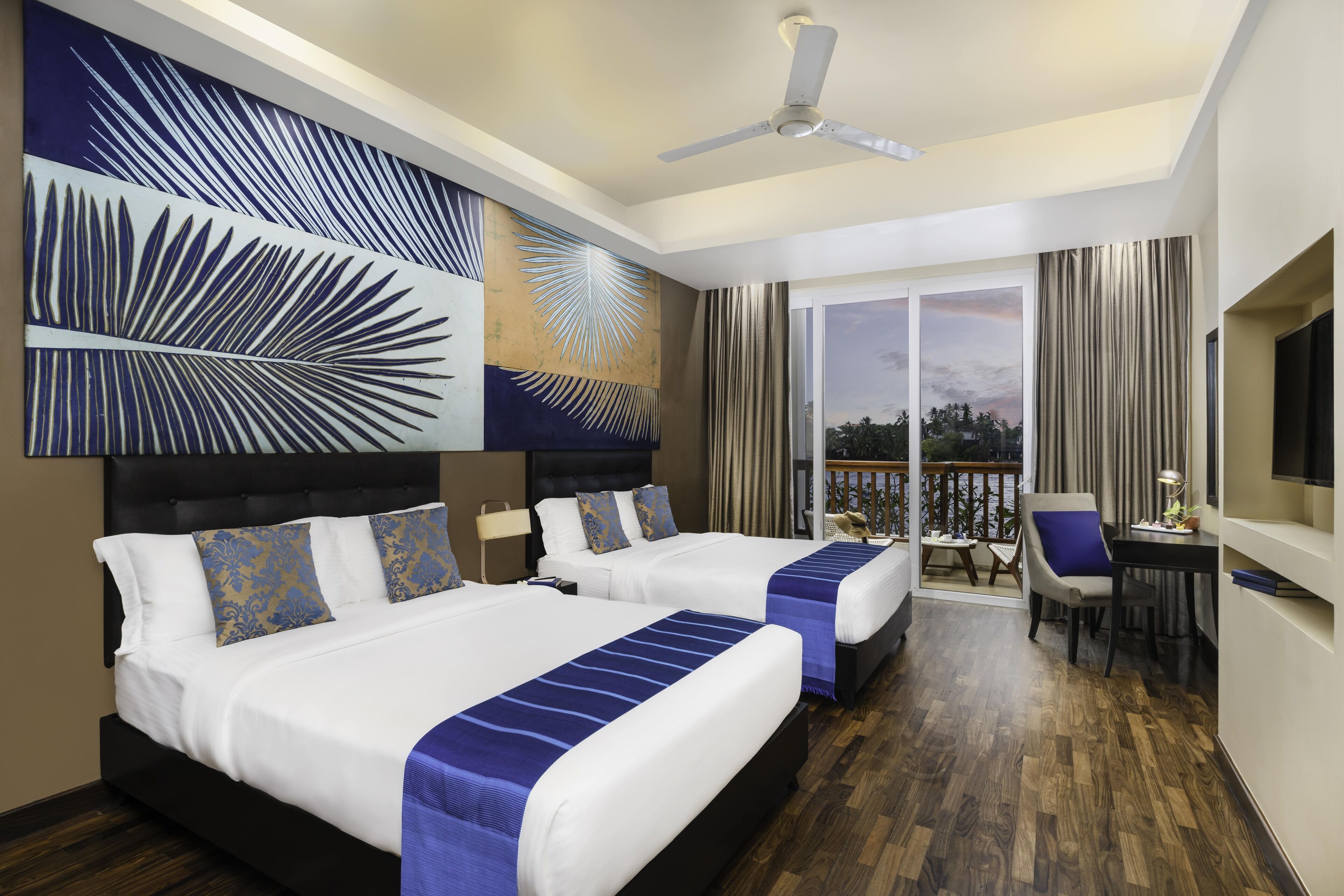 Deluxe River View Room