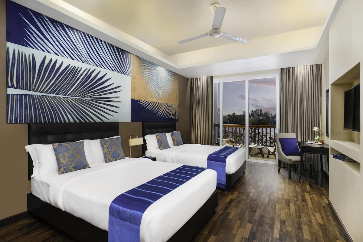 Deluxe River View Room | Minibar, bureau, espace de travail pour ordinateur portable