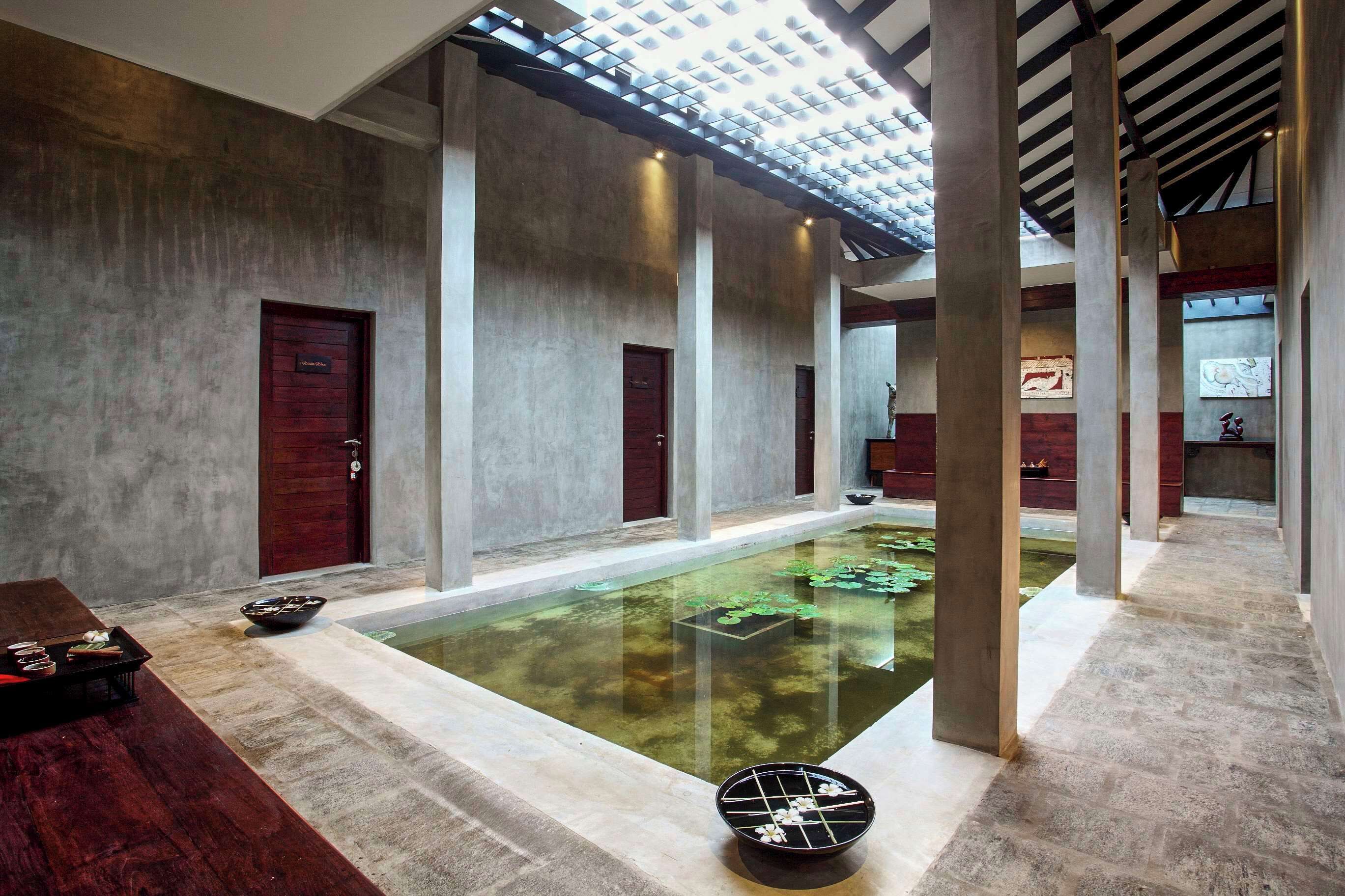 Couples treatment rooms, hot stone massages, deep-tissue massages