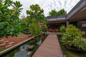 Phòng trị liệu đôi, massage đá nóng, massage mô sâu, massage Thụy Điển 