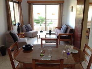 In-room dining - Panklitos Tourist Apartments (Paphos)