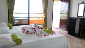 Desk, free WiFi, bed sheets