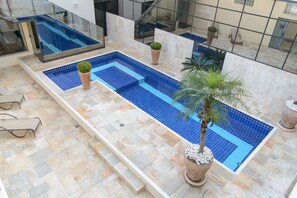2 outdoor pools, pool umbrellas, sun loungers - Faro Hotel (Atibaia)
