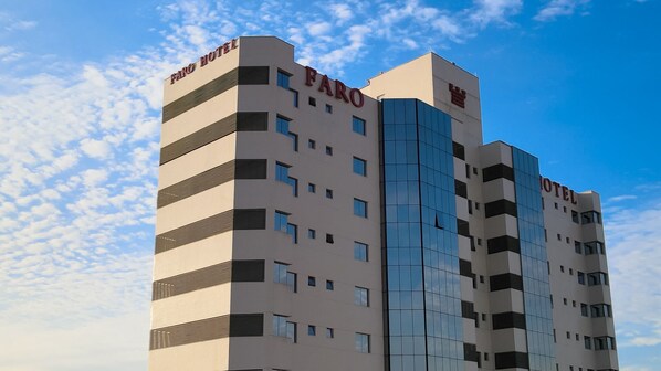 Front of property - Faro Hotel (Atibaia)