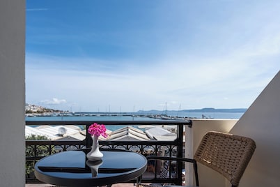 Hotel Flisvos